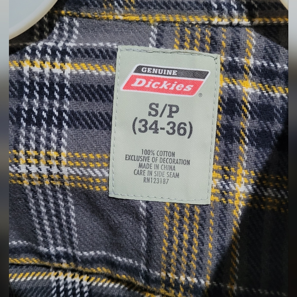 Flannel - Picture 3 of 5
